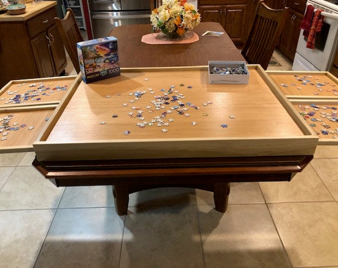 Jigsaw puzzle board